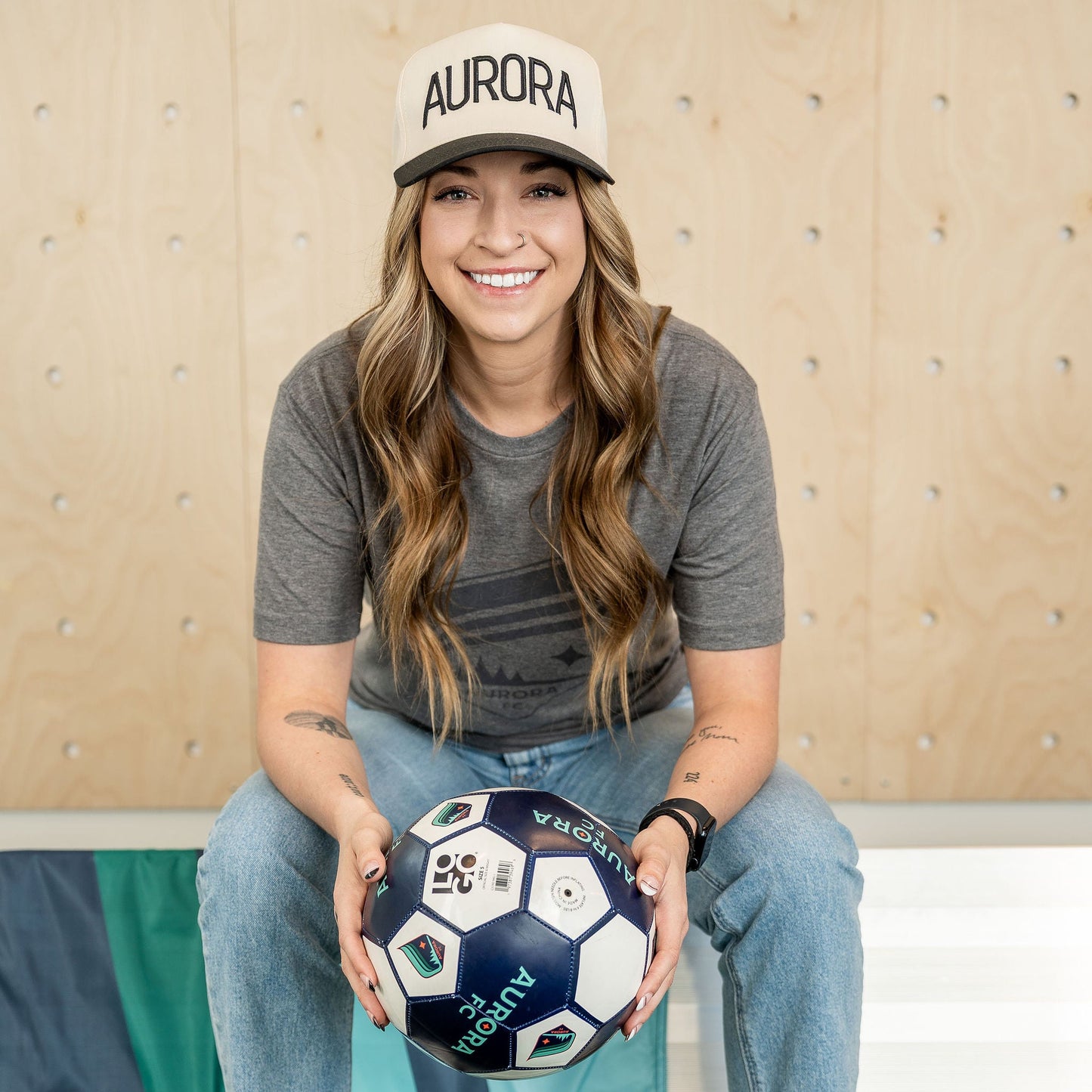 Hat White/Black Bold Embroidered Aurora