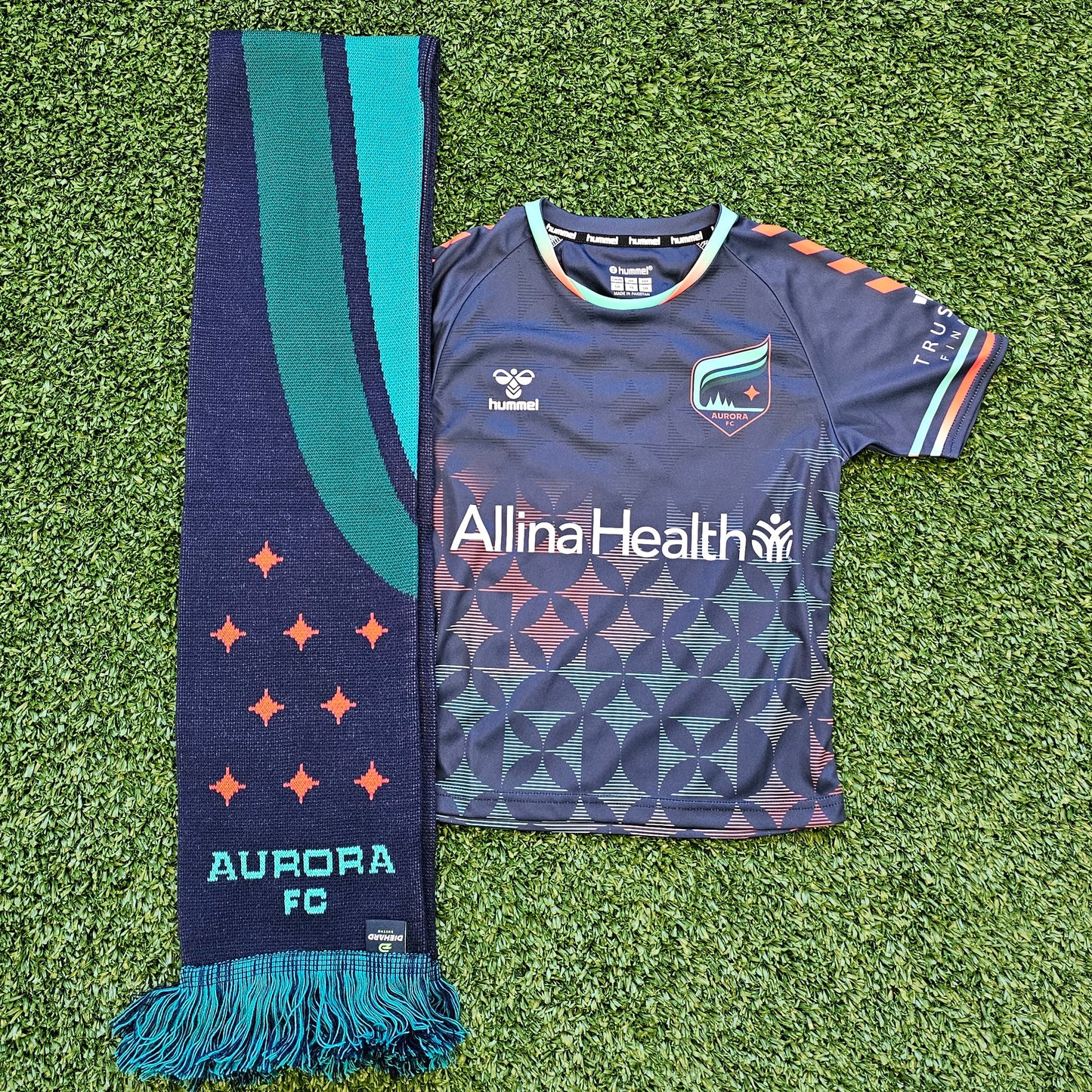 Bundle: Youth Midnight Kit w/Scarf