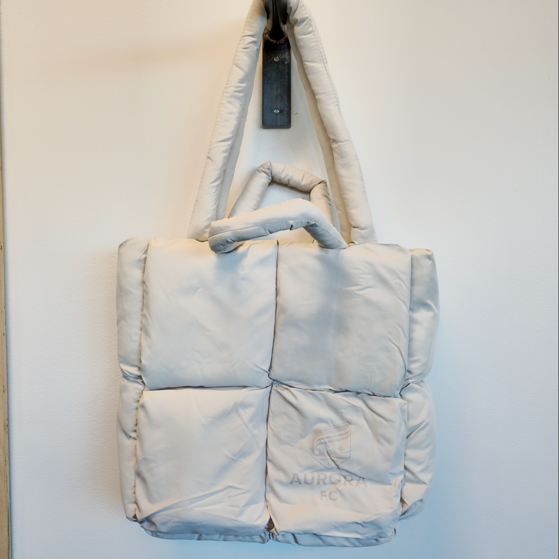 Aurora Puff Tote Sand